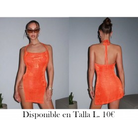 Vestido ajustado de cuello halter con alto tajo y drapeado