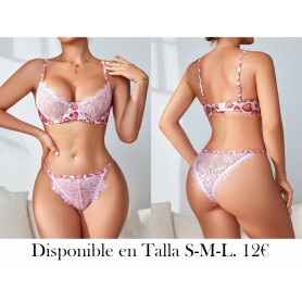 Conjunto de lencería de sujetador y pantie con flores rosadas dulces y encaje con forma de corazón para mujer