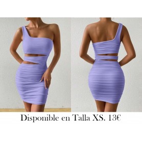 Vestido liso con cuello asimétrico, hombros caídos y arrugados, y hueco para mujer