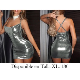 Vestido de cuello alto con escote