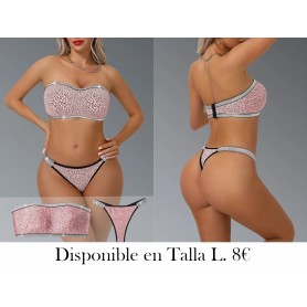 Un conjunto de capas base de leopardo LENCERIA ROSA