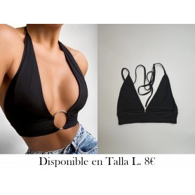 Top corto sin espalda con anilla en O TOP NEGRO