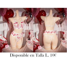 Conjunto de sostén y liguero de labios rojos de mujer