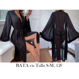 Vestido Seductor Transparente con Escote BATA NEGRA